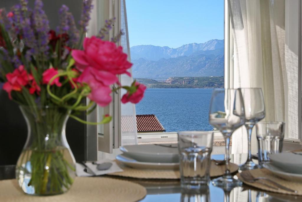 Sea & Mountain View By Apartment Brane — photo 1