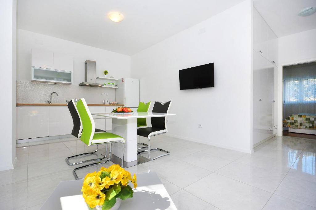 Seas The Day Apartments photo 2