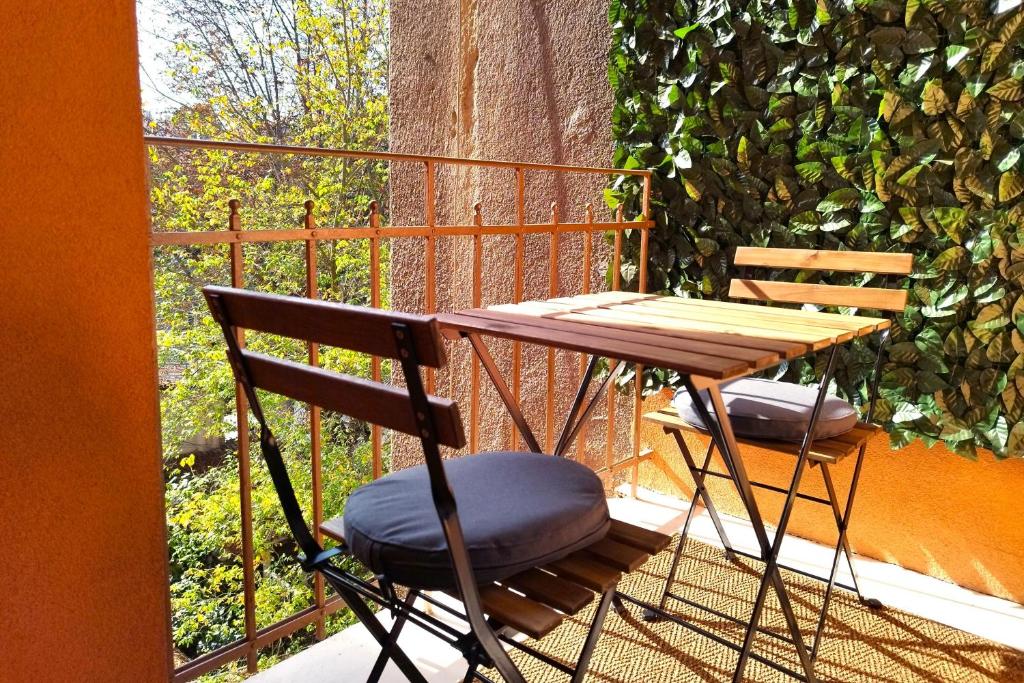 Spacious Apartment In Heart Of Zagreb - Happy Rentals photo 2