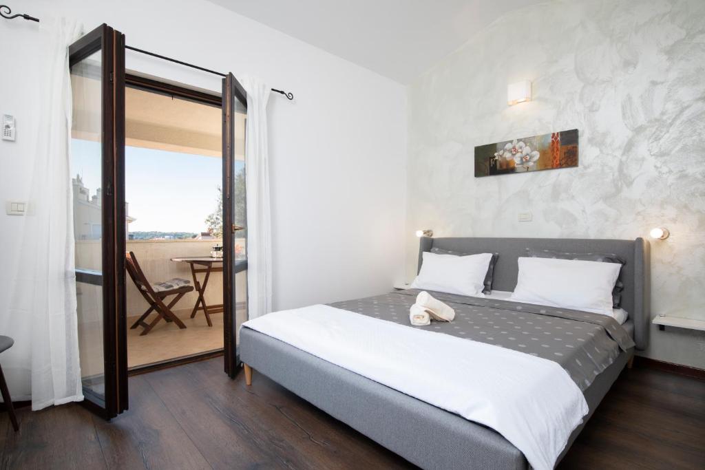 Sandy Bay Apartments - free mountainbike rental - photo 2