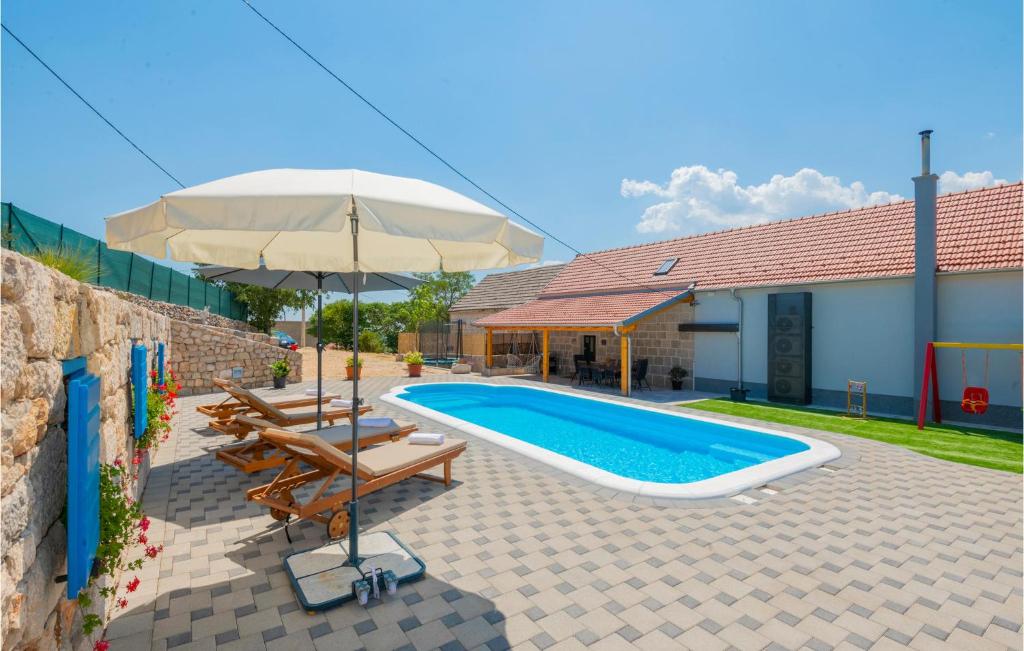 Awesome Home In Imotski — photo 1