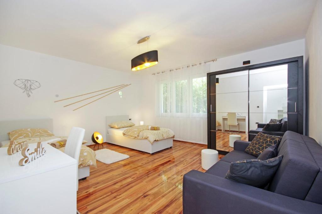 Split Symphony Veranda: Modern — photo 1