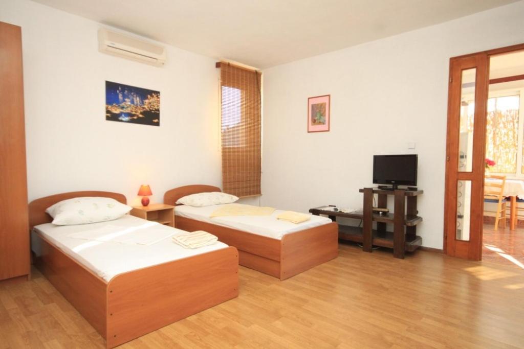 Apartments with WiFi Komiza photo 2
