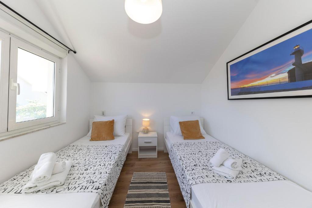 Sunset Apartment photo 2