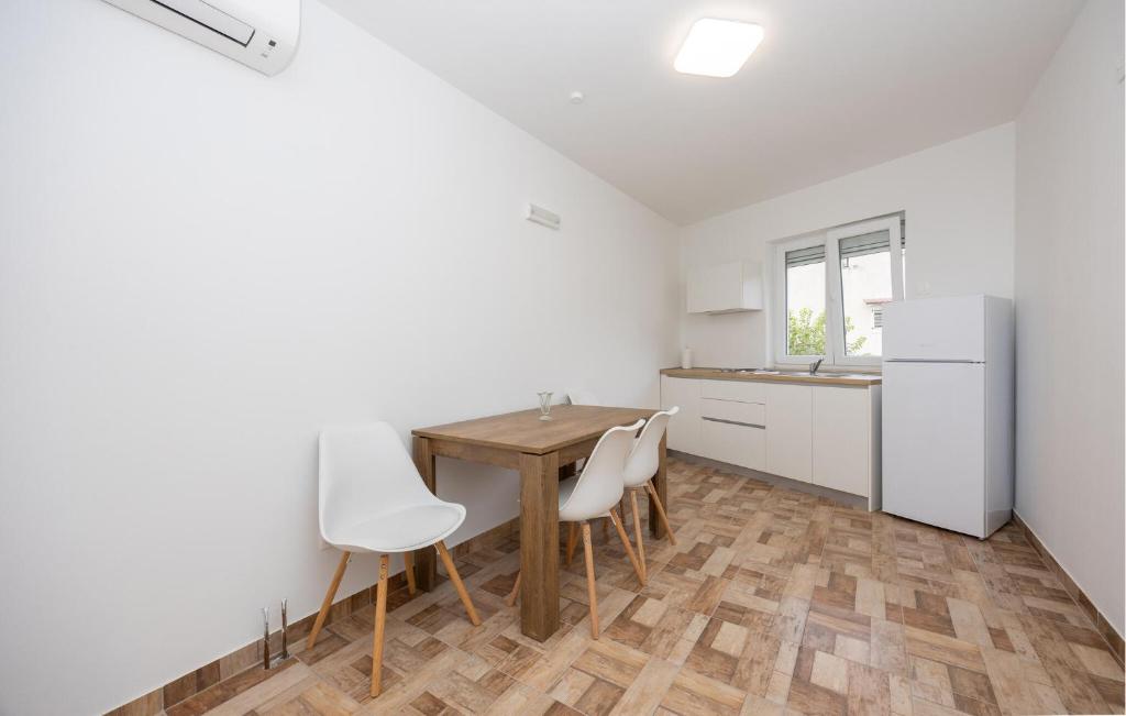 1 Bedroom Beautiful Apartment In Imotski photo 3