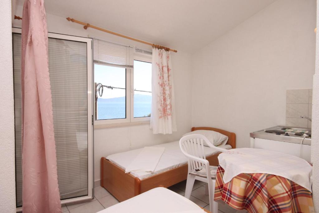 Apartments by the sea Podaca photo 2