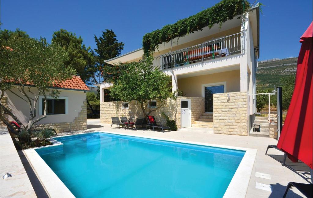 Awesome Home In Rudine — photo 1