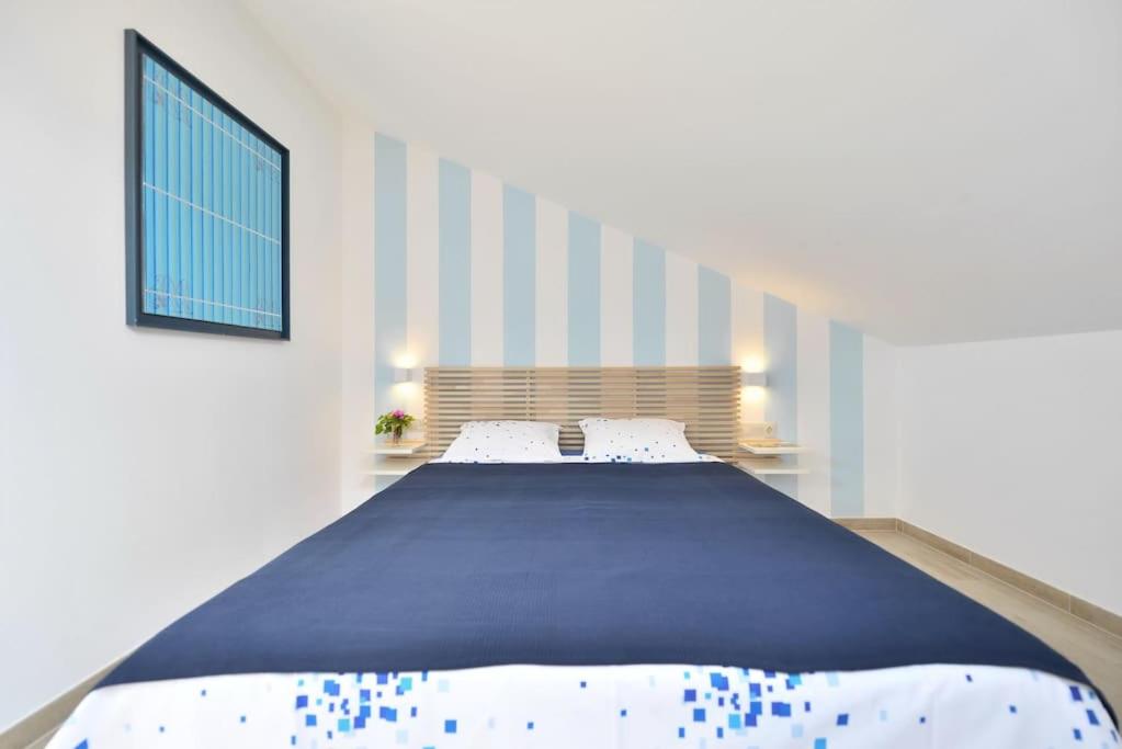 Stunning view appartment in Jelsa photo 2