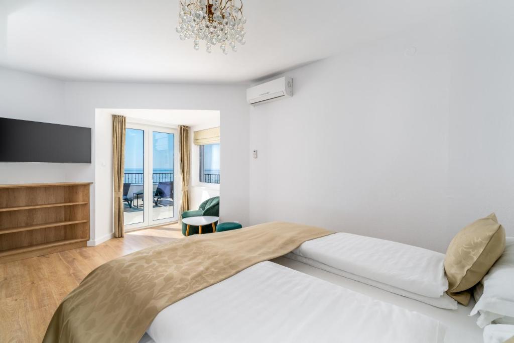 Rooms Vedrana photo 2