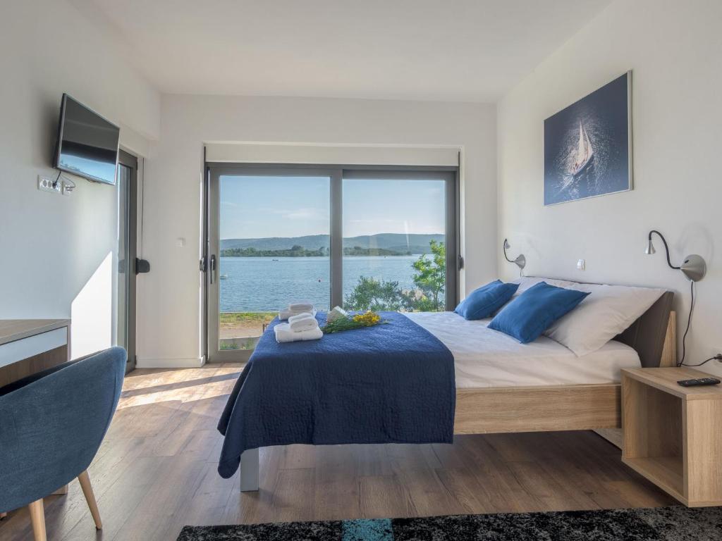 Villa in Turanj with Stunning Sea Views photo 2