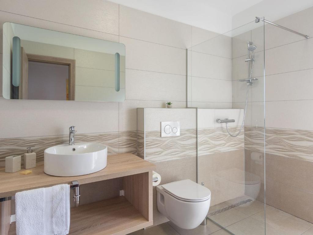 Villa in Turanj with Stunning Sea Views photo 3
