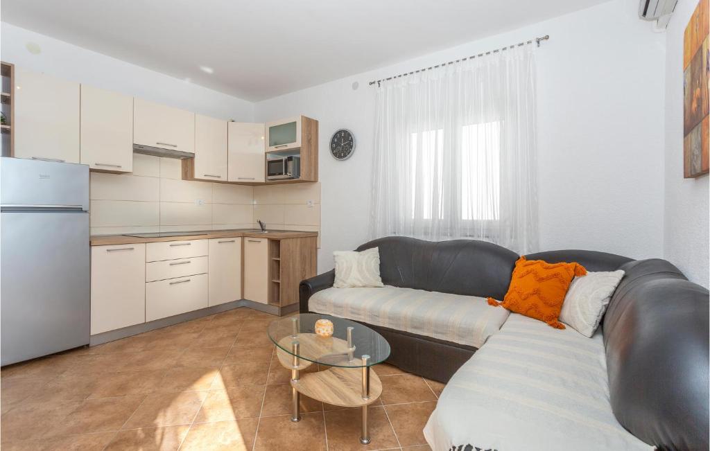 Gorgeous Apartment In Krk With Wifi photo 3