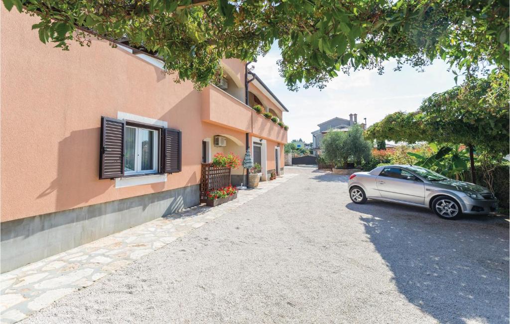 One-Bedroom Apartment In Tar-Vabriga photo 3