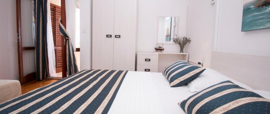 Studio apartment in Pisak with sea view photo 2