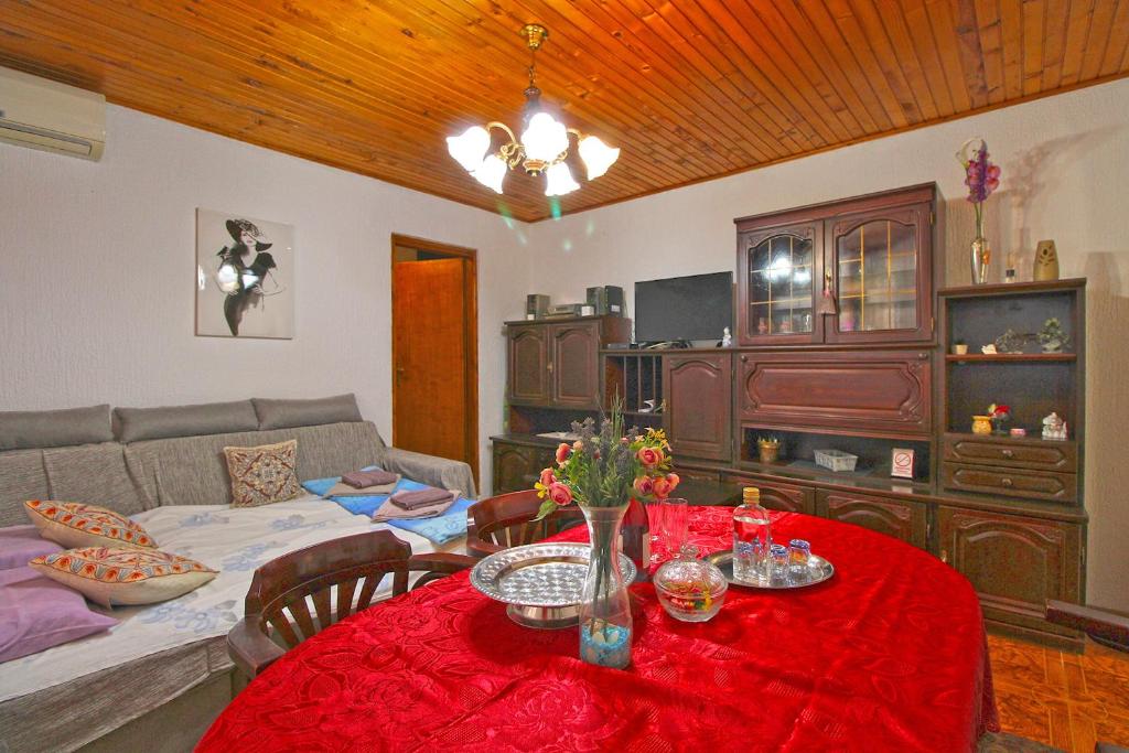Apartment Luka 2192 — photo 1