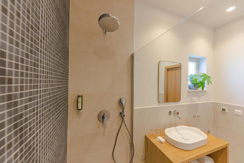 The Olive Poolhouse photo 3