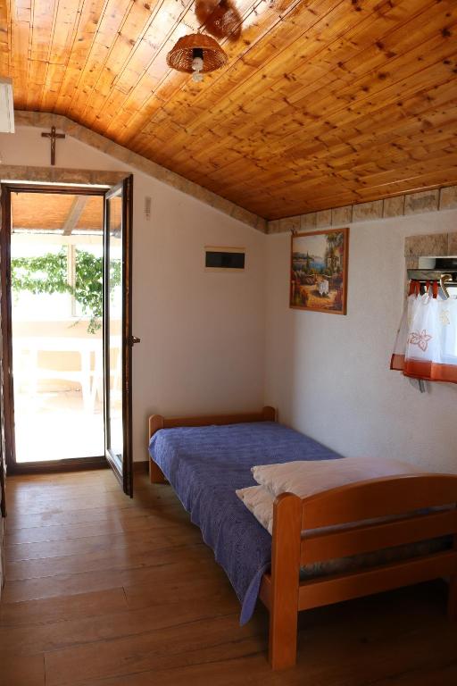 Seaside family friendly house with a swimming pool Cove Ladjin - Landjin photo 2