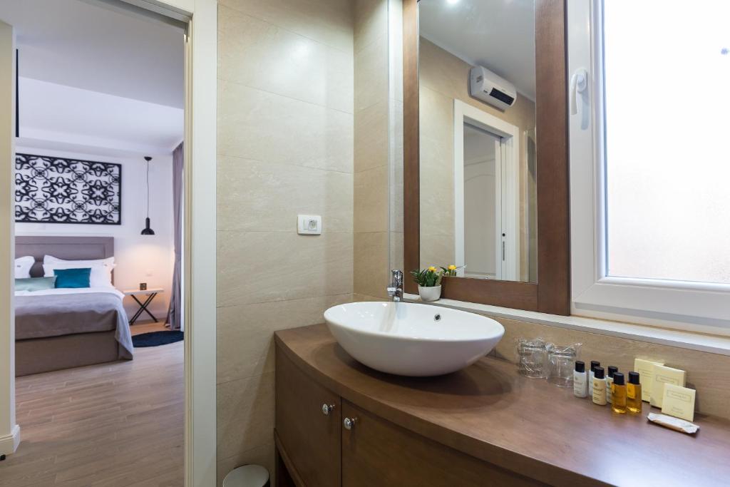 The Well Luxury Rooms photo 3