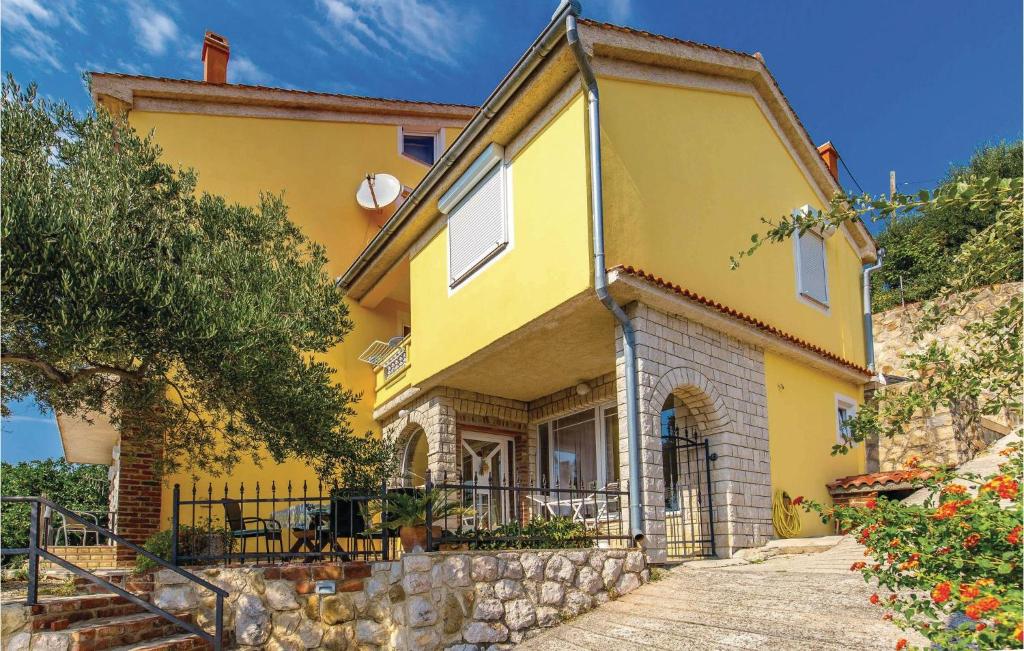 Stunning Apartment In Supetarska Draga photo 2