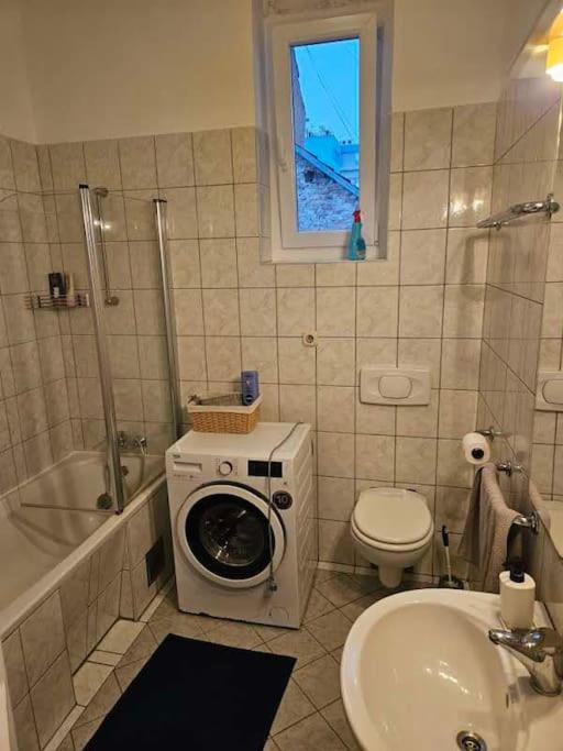 Zagreb Central 2BR + Parking photo 3