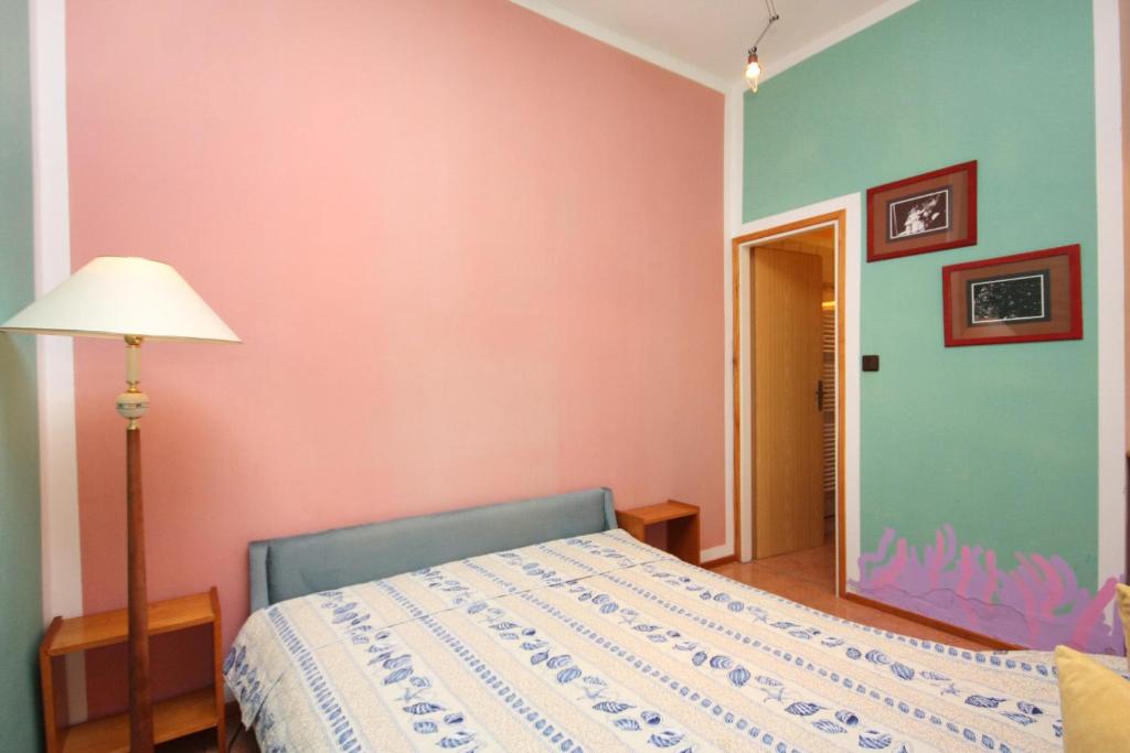 Apartments by the sea Supetarska Draga - Gornja photo 2