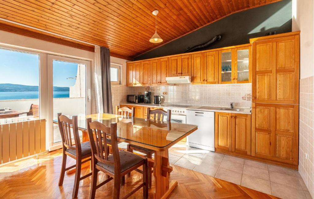 Two-Bedroom Apartment In Nemira photo 3