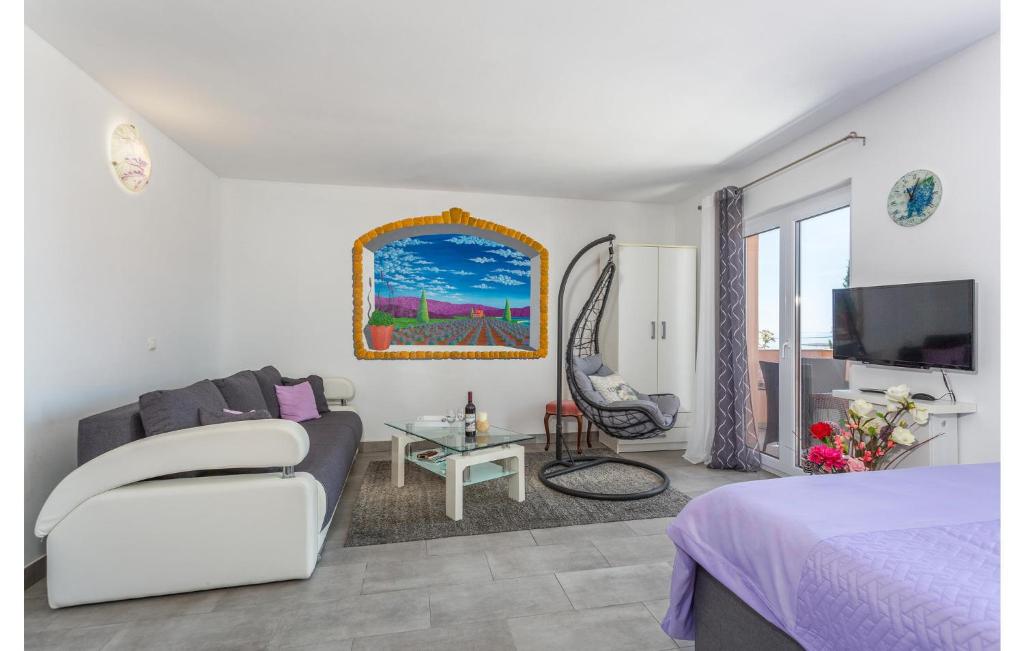 Stunning Apartment In Stara Baska photo 3