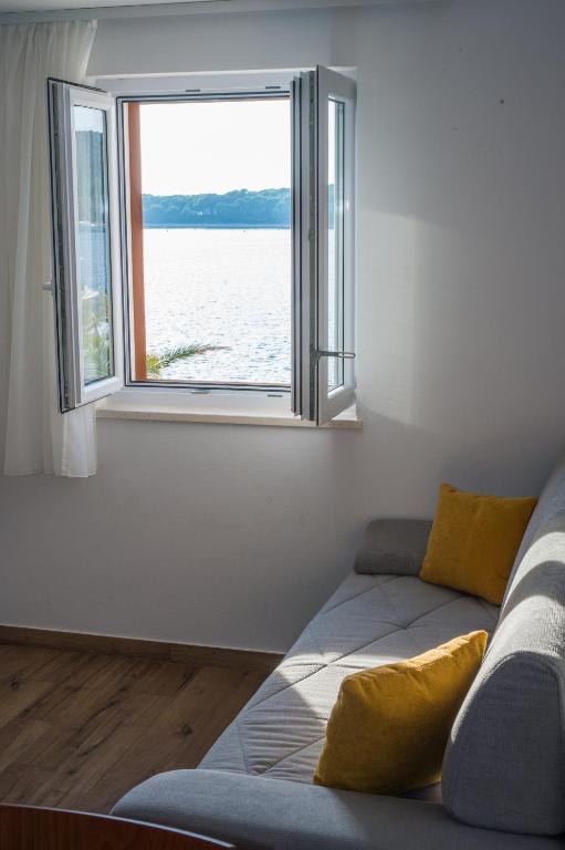 Riva House photo 2