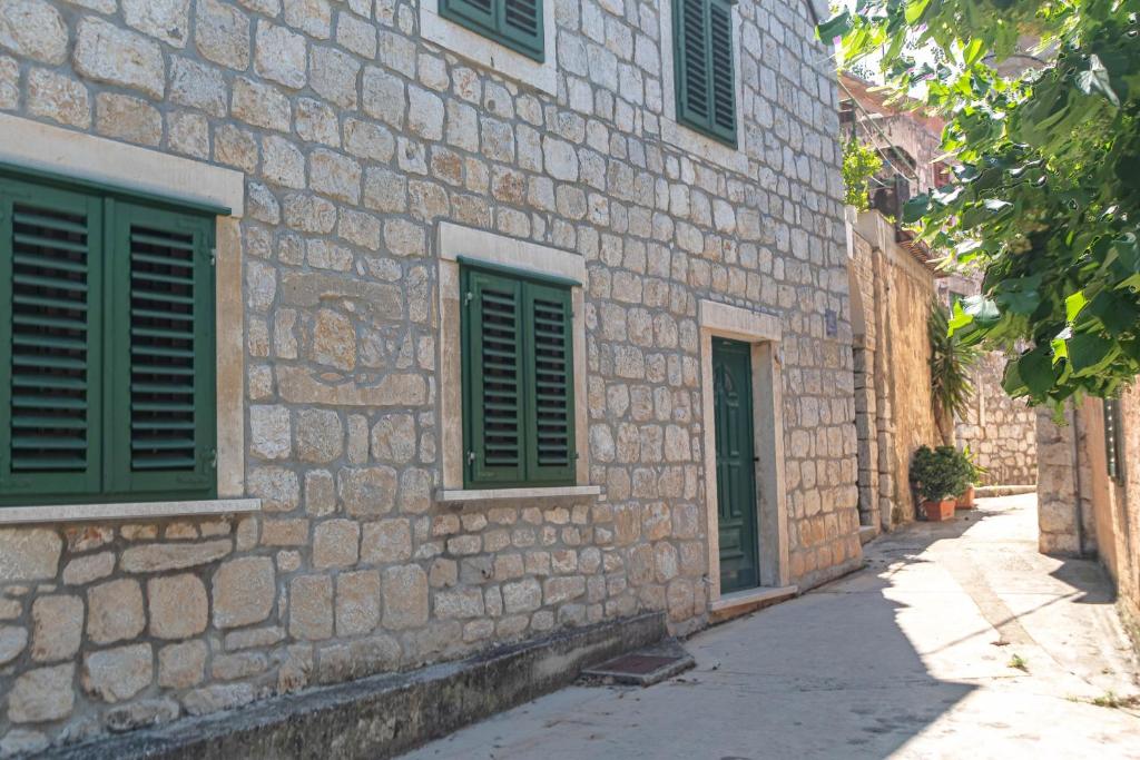 Apartments and rooms with WiFi Lastovo - 13678 — photo 1