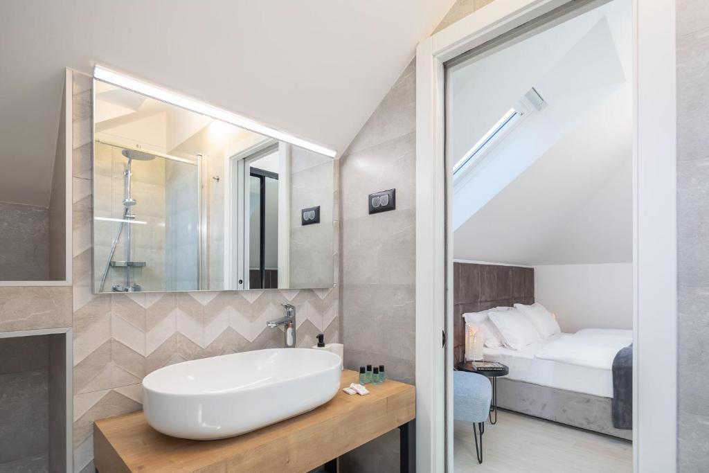 SEAFRONT VILLA for 10 people! photo 3