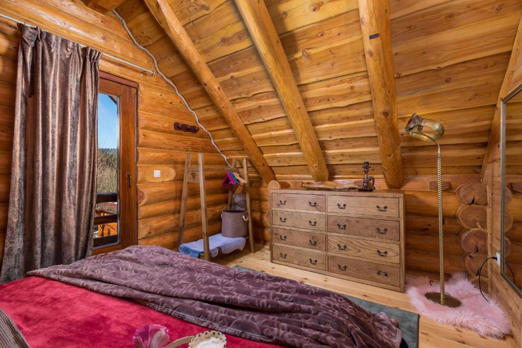Rustic villa Roza with outdoor pool in Kupjak photo 2