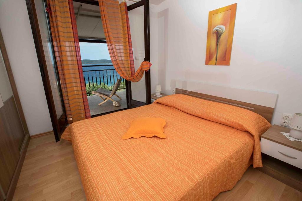 Apartments and rooms by the sea Zavala photo 2
