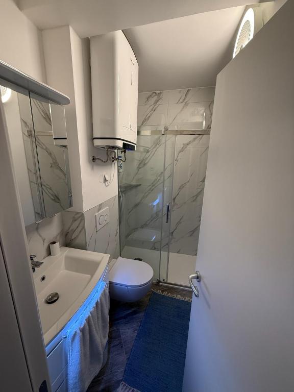 Wohnung mit Blick auf das Meer und großem Balkon photo 3