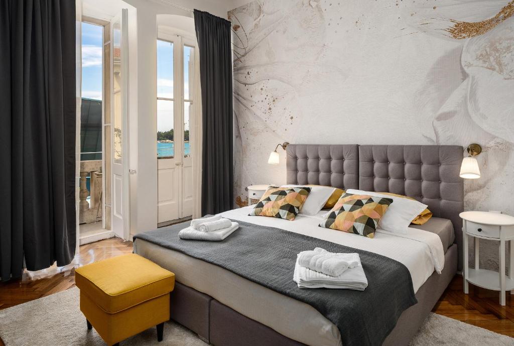 Romeo and Juliet Apartment with Balcony and Sea View photo 2