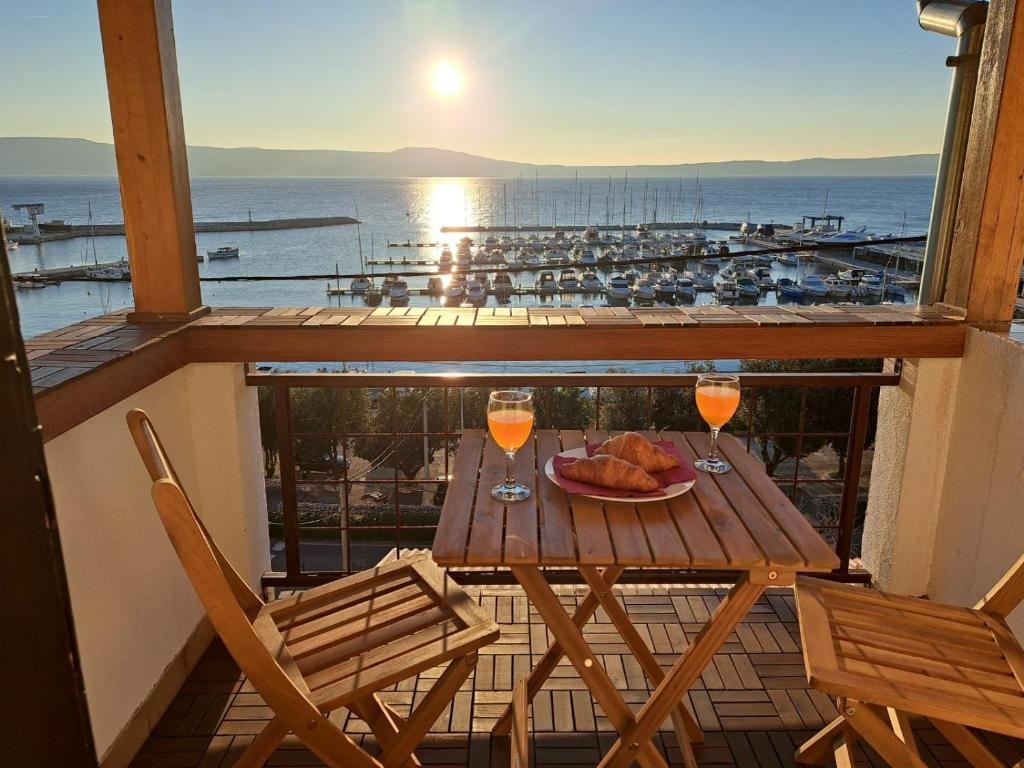 Romantic coastal house in old town of Novi Vinodolski — photo 1