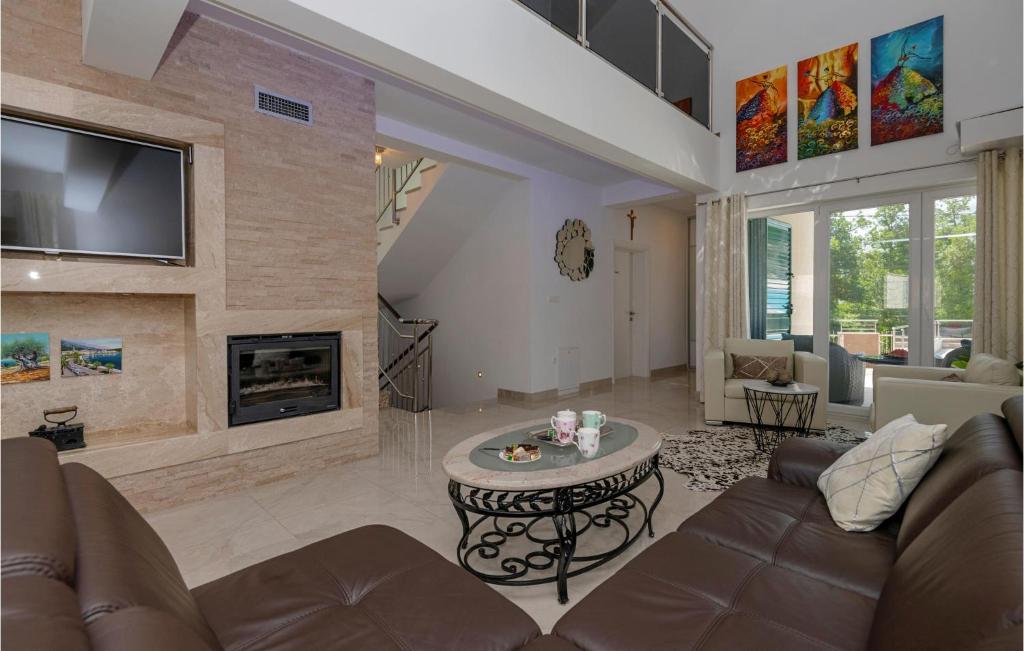 Stunning Home In Zagvozd photo 3