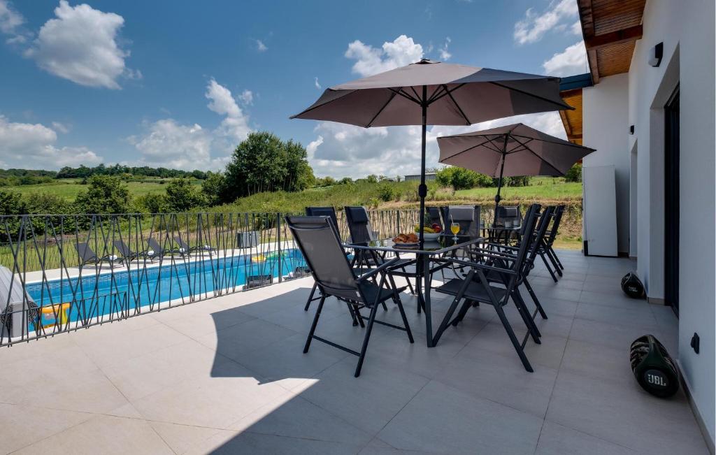 Awesome Home In Dvorisce photo 2