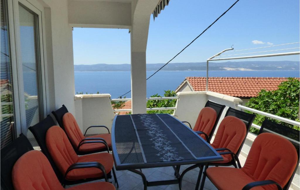 3 Bedroom Stunning Home In Mimice photo 2