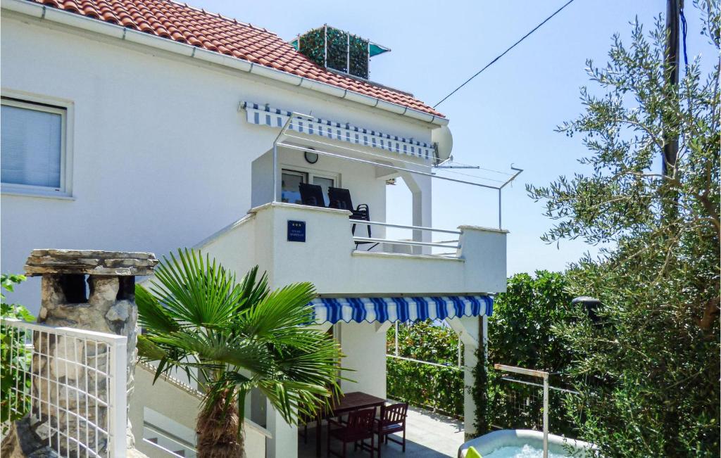 3 Bedroom Stunning Home In Mimice photo 3