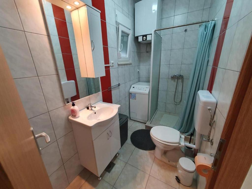 Slava Apartment photo 3