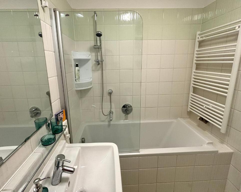 Terrace Bliss Apartment with free garage photo 3