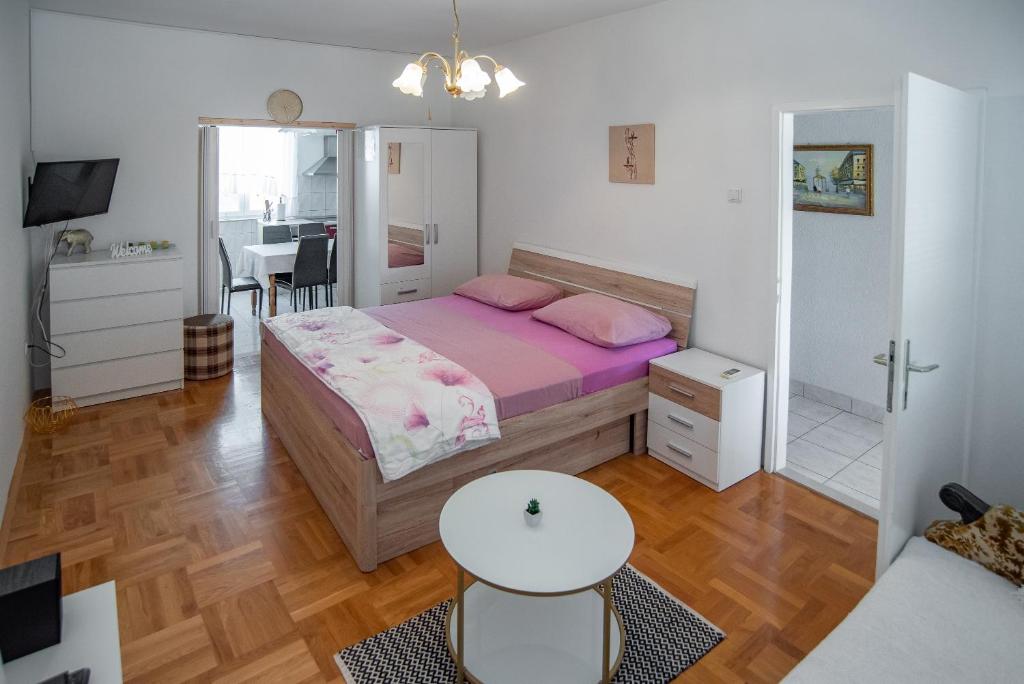 Apartments by the sea Sumpetar photo 2