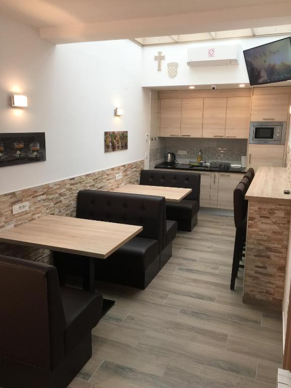Sobe-Rooms Kvatric photo 2