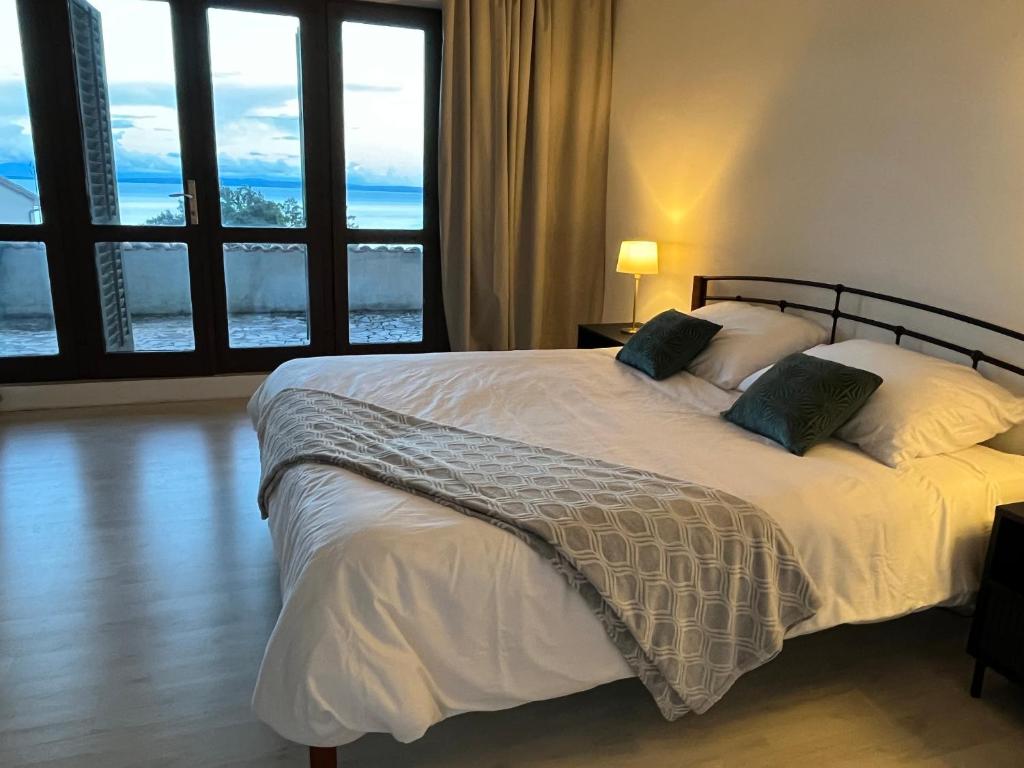 Spacious Seaview Terrace Apartment - Free Parking- Lovran photo 2