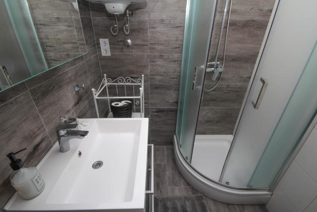 Dandy apartment with pool 2 bedrooms photo 3