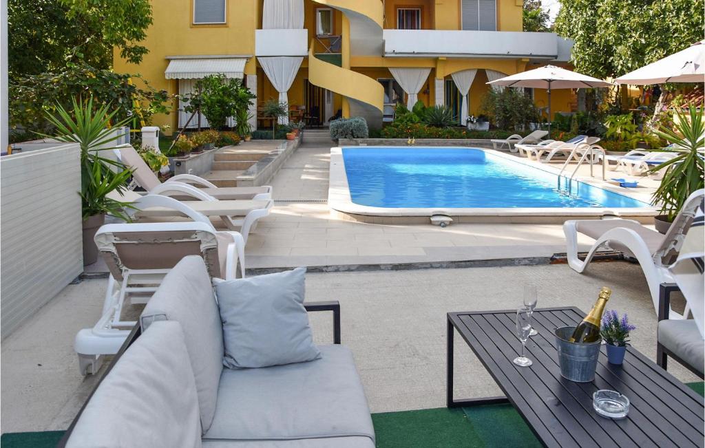 Nice Apartment In Pakostane — photo 1