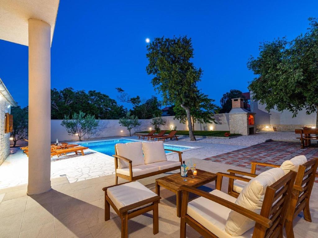 Dalmatia Pool Villa Retreat photo 2