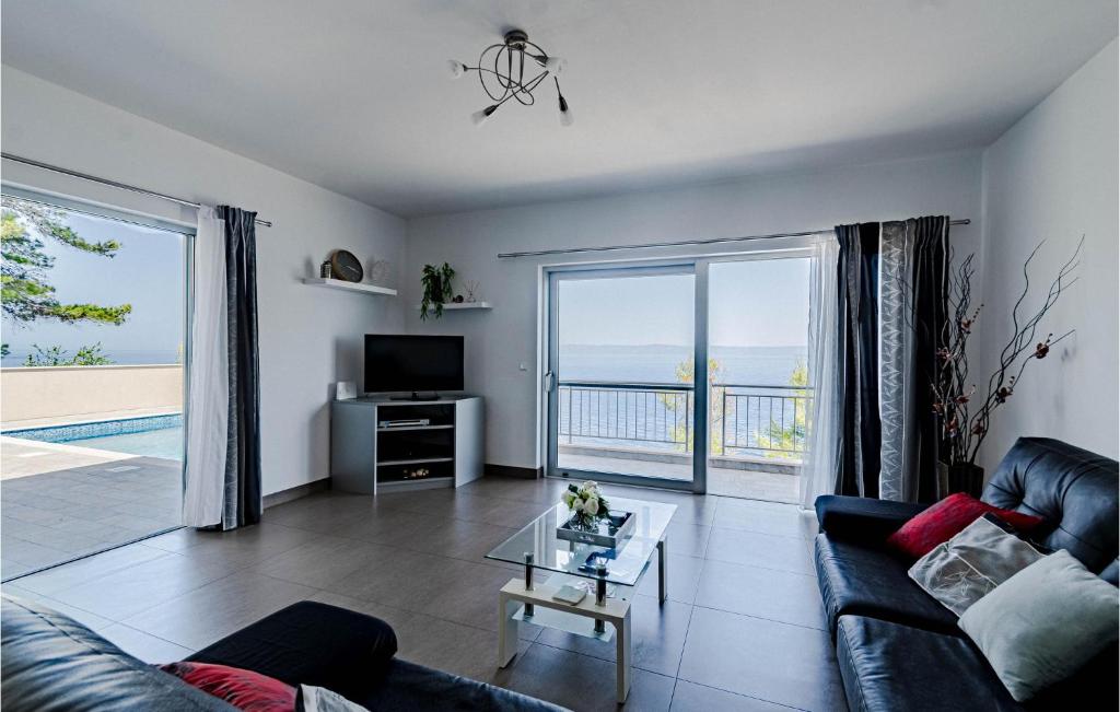 Lovely Home In Prigradica photo 3