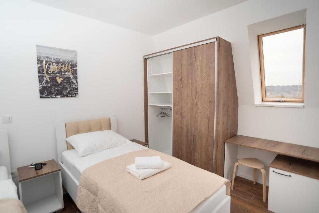 ZIMMER KAJ photo 2