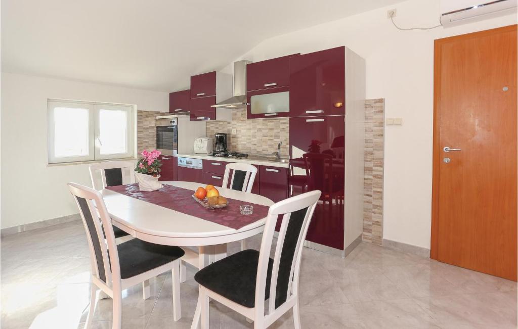 Three-Bedroom Apartment In Gata photo 3